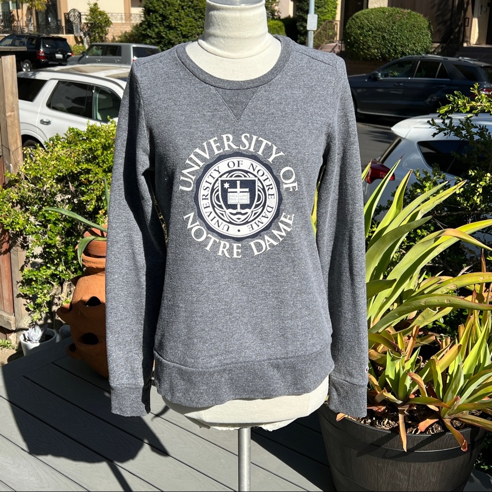 CHAMPION University of Notre Dame Crewneck Sweatshirt Size Women’s Medium